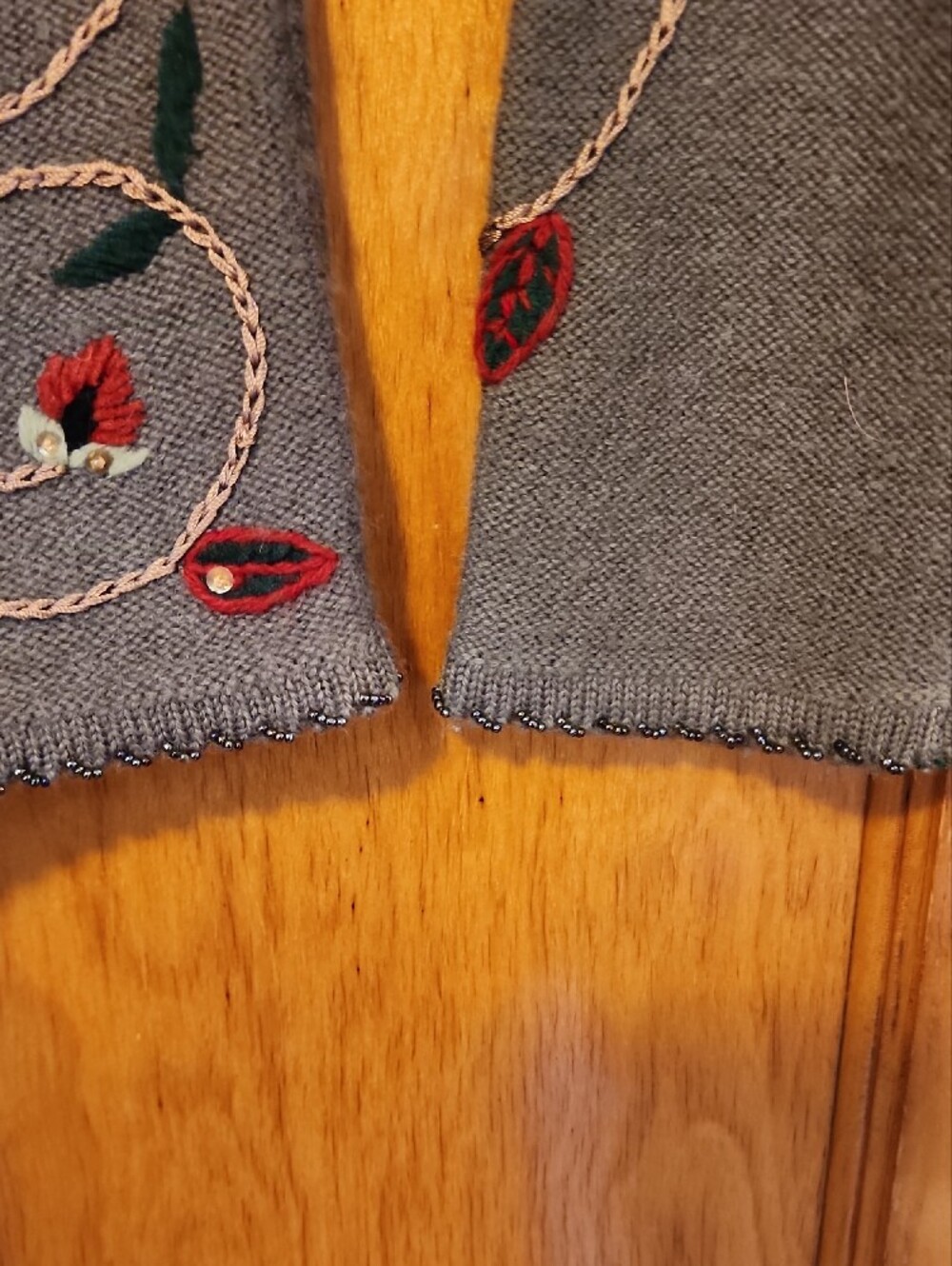 Susan Bristol Green Cardigan with Embroidered Deer and Floral Accents Medium - Picture 4 of 12